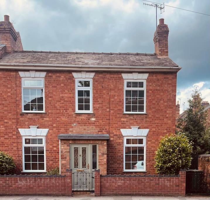 Picturesque Victorian Cottage Вустер Экстерьер фото